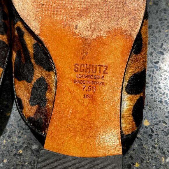 Schultz Leopard Studded Slides. Size 7.5B. - Picture 9 of 9